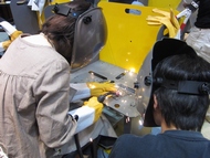 DIYコーナーには本格的な溶接が体験できるブースも