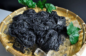 黒いそうめん