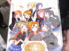ラブライブ!×ピザハットのコラボピザを注文してみた （取材中に