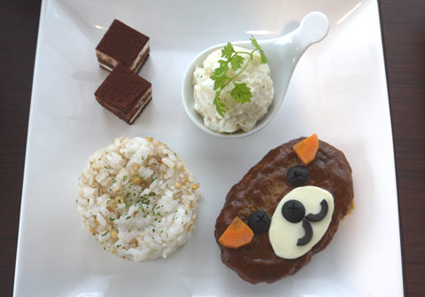 画像（「お子様ハンバーグプレート（900円）」）