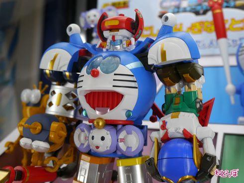 コロ助様 キテレツ大百科』のコロ助が、1/1スケールでVCDにラインナップ