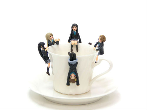 【希少・未使用品】PUTITTO SERIES ティータイムのけいおん! コップのフチに飾れる「けいおん！」キャラのフィギュア、奇譚