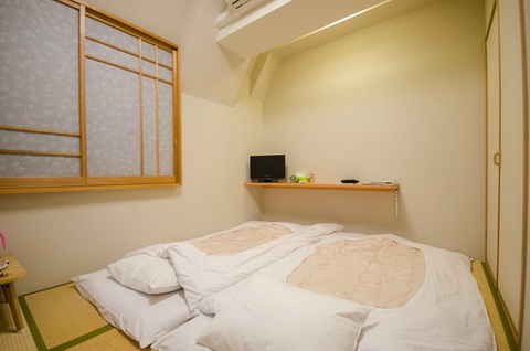 旅館4位「ファミリーイン西向」はとても心穏やかになれる場所として人気のようです