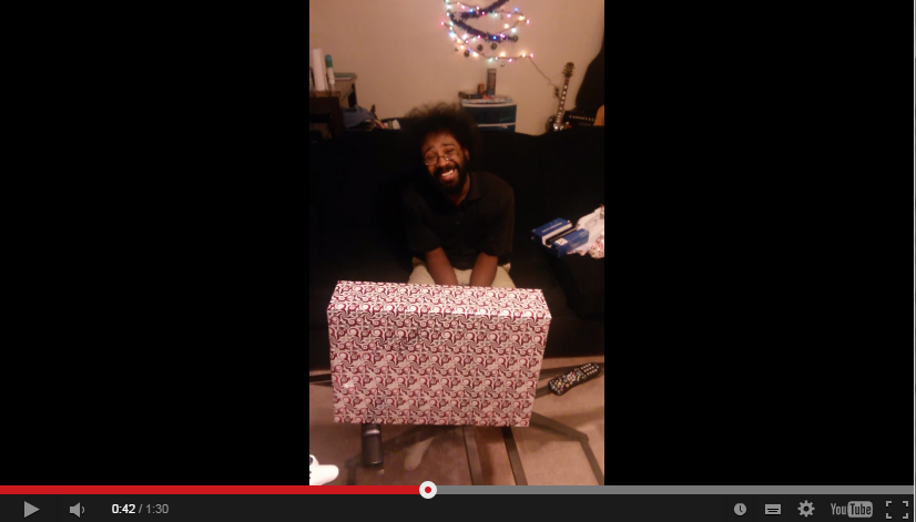 めちゃくちゃPS4を欲しがってた彼氏にサプライズでプレゼントしたらリアクションがかわいすぎた