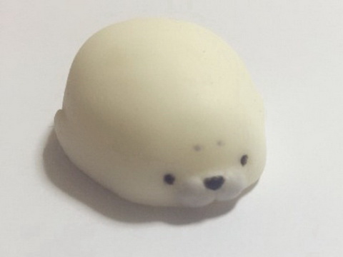 お餅みたいなあざらしくん