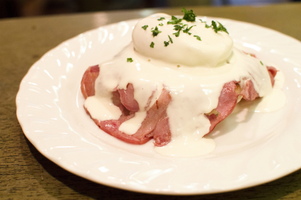 「エッグ・ベネディクト・カンバーバッチ風」（1000円）