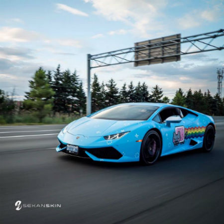 ランボルギーニが“ニャンボルギーニ”に！ 「Nyan Cat」仕様の