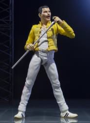 1970年デビュー当時のフレディマーキュリー再現フィギュア Amazon | フレディー・マーキュリー 7インチ アクション