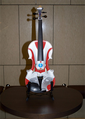一品物のウルトラバイオリン。価格78万円も抽選販売に