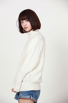 審査員の岸田メルさんいわく「正直な事言うと見た目も雰囲気もものすごく好きです」な、藤野有理さん