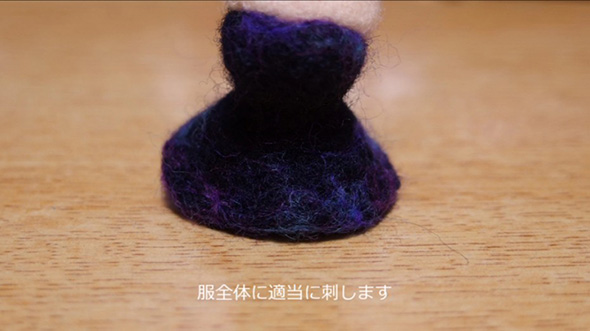 ほらよく見て！　この服のちょっとしたラメの表現！