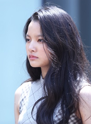 「秘密　THE TOP SECRET」の織田梨沙さん