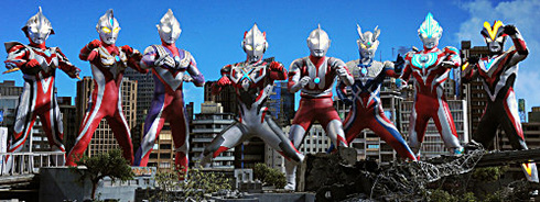 新旧８大ウルトラマンがそろい踏み