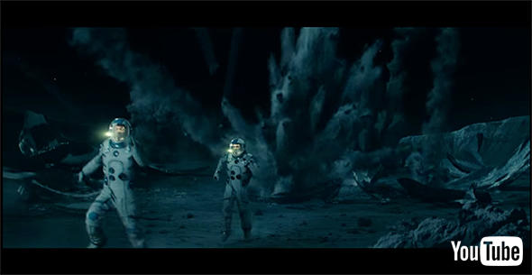 戦闘は月面でも