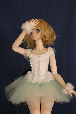 動くドール：Dollfieハニー