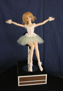 動くドール：Dollfieハニー