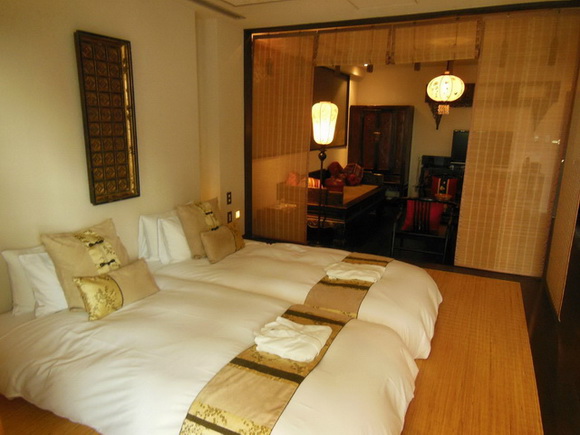 トリップアドバイザー