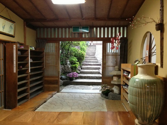 トリップアドバイザー