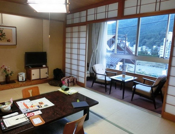 トリップアドバイザー