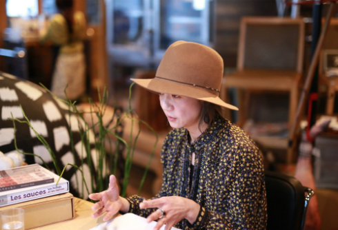 手塚るみ子さん