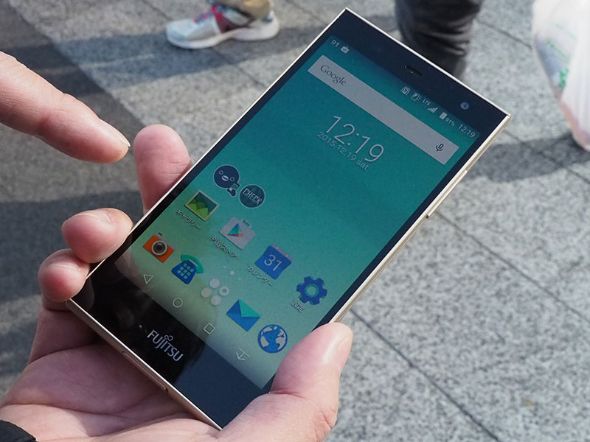 SIMフリー「arrows」がモバイルSuicaに対応！