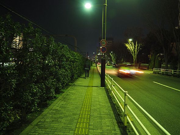 SIMフリー「arrows」がモバイルSuicaに対応！