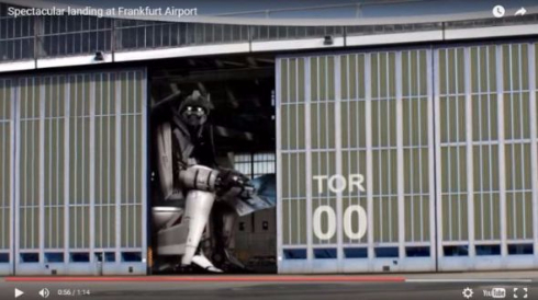 飛行機ロボット