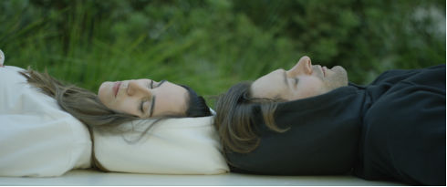 フード部分がパーカーになるHYPNOS