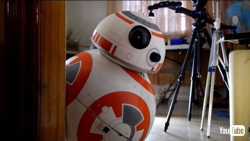 STAR WARSファンの父のため等身大「BB-8」をDIYする息子あらわる