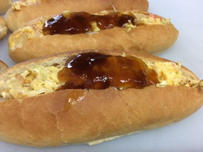 翠玉堂のかに玉パン