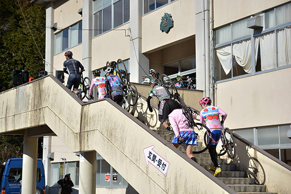 朝の登校風景ではありません。