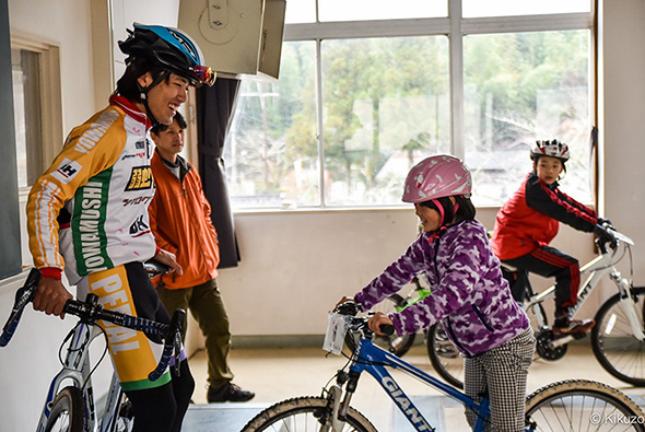 弱虫ペダル シクロクロスチーム」前田公平選手