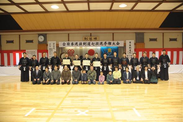 閉会後選手たちの記念撮影