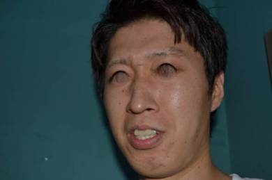 デカ目補正2000回