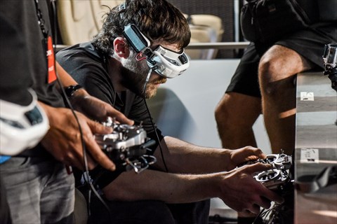 ドローンレース