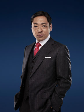 「佐田篤弘」（香川照之）