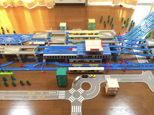 プラレール北千住駅