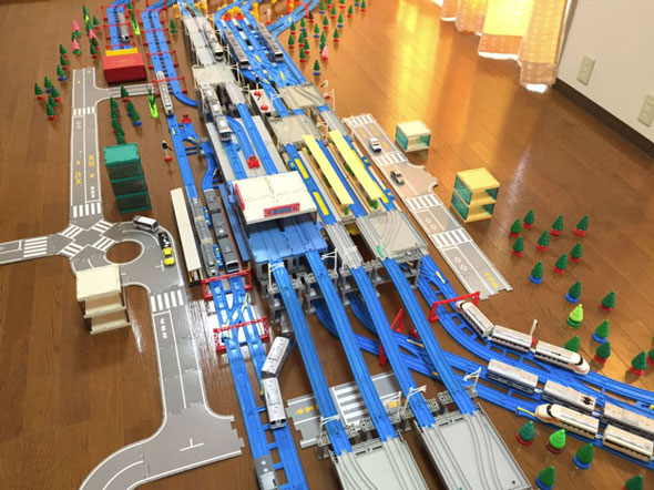 プラレール北千住駅