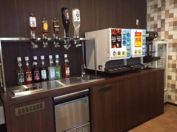 全部セルフの「カラオケ店」