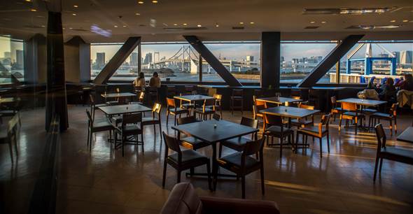 フレームカフェ内観