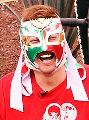 プロレスラー　ハヤブサ