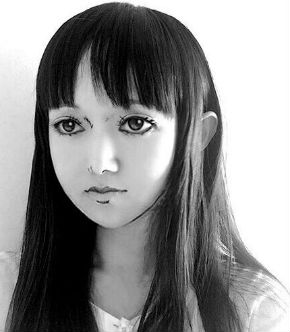 「耳擦りする女」（伊藤潤二）