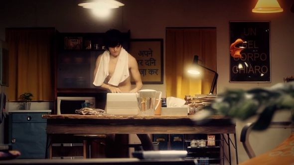 裸になる上遠野太洸さん