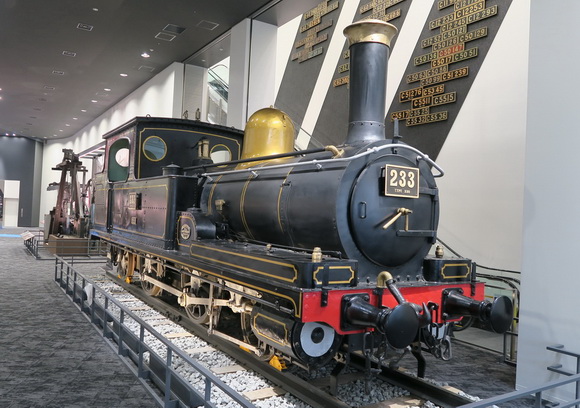 機関車　汽車　鉄道　の何かしらの部品？　JR 私鉄　電車　部品 JR EF63形 電気機関車 (3次形・青色) (2両セット) (鉄道模型
