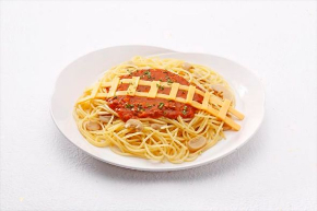 線路チーズのミートソース