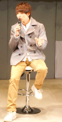 仮面ライダーアマゾンオメガに変身する水澤悠役・藤田富さん