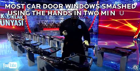 ドアウインドウを破壊する世界記録