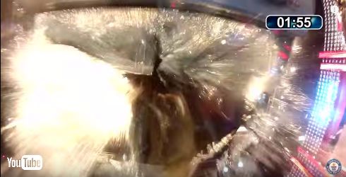 ドアウインドウを破壊する世界記録