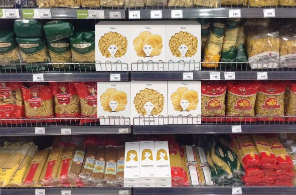 髪型に見えるパスタのパッケージデザイン