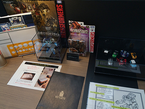 トランスフォーマーデザイナー監修、ロボットデザイン